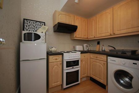 1 bedroom flat to rent - Photo 3