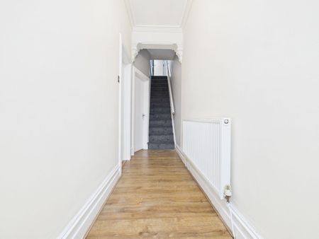 2 Bedroom - Photo 3