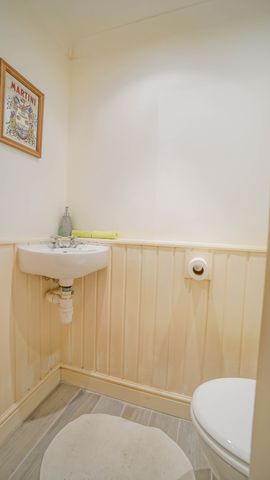 8 Sheffield Square – Room 3 - Photo 5