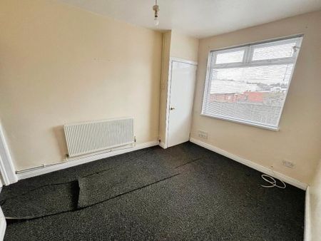 21 Ridgeway Street, Lisburn, BT28 1BY - Photo 2