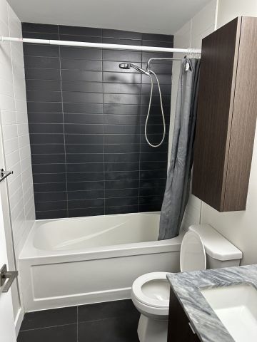 For Lease - 4055 Parkside Village Drive Unit# 512, Mississauga, Ontario - Photo 4