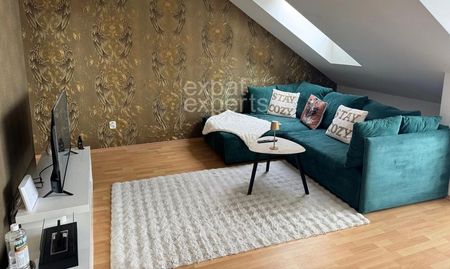 Veľmi pekný 2i byt 55m2, s 2x balkónom a klímou, výborná lokalita - Photo 2