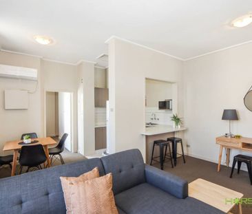 Fully Furnished 2 Bedroom in CBD - Photo 3