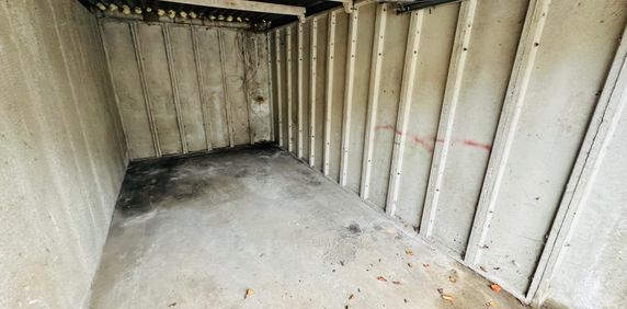 Wescott Way, Bournemouth - Photo 2