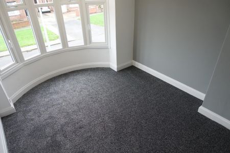 3 bedroom House To Let - Photo 3