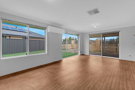 Spacious Three Bedroom Home In Baldivis - Photo 4