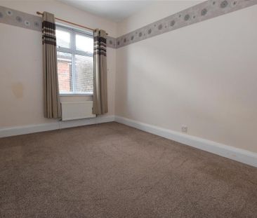 2 bedroom bungalow to rent - Photo 2