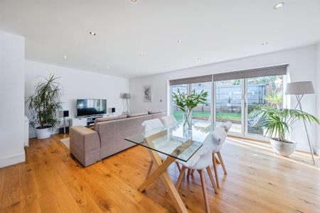 Sollys Way, Towcester - Photo 2