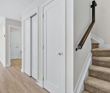 For Lease - 301 Glenroy Gilbert Drive Unit# 18, Barrhaven, Ontario - Photo 4