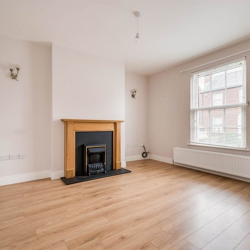 30 Breton Gardens, LISBURN, BT28 3YZ - Photo 1