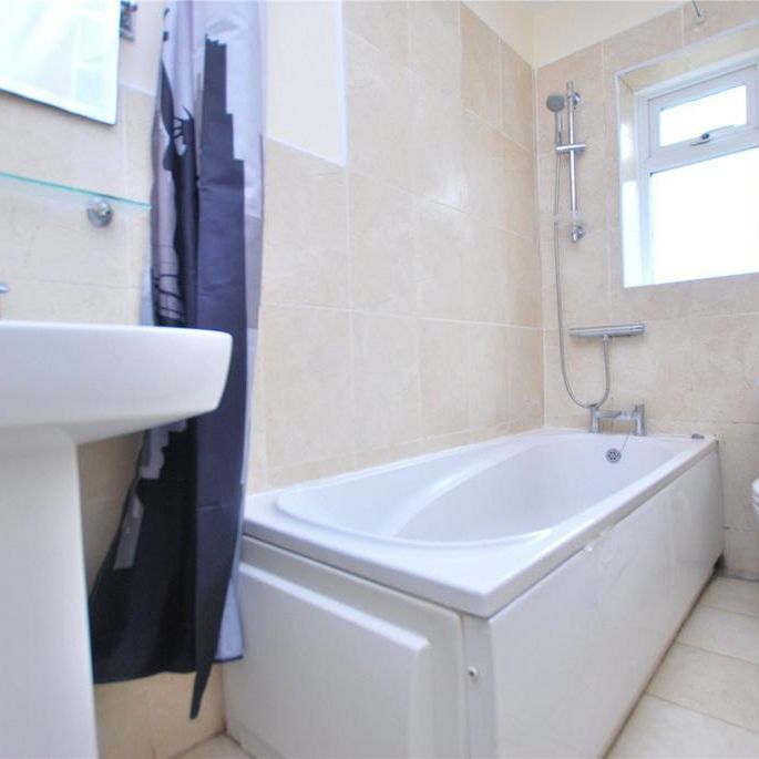 3 bedroom semi-detached house to rent - Photo 1