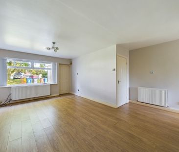 Abbey Road, Tyldesley, M29 - Photo 1