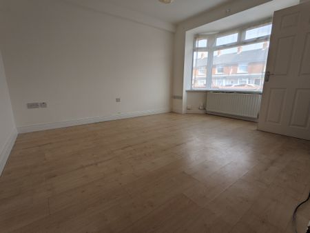 17 York Parade, Belfast, BT15 3QZ - Photo 3