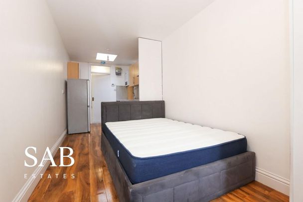 Studio to rent - Photo 1