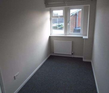 Gosford Drive, Hinckley, LE10 - Photo 3