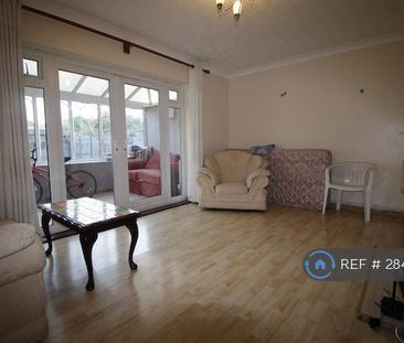 2 bedroom terraced house to rent - Photo 2