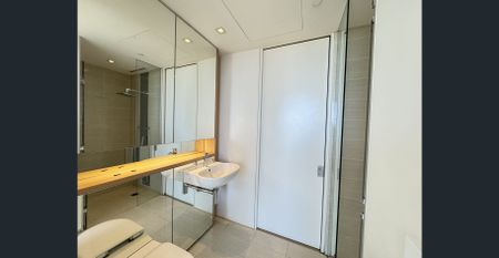 LEVEL 11 | MODERN & STUNNING VIEWS | SPACIOUS ONE BEDROOM | @ CENTRAL PARK - Photo 3