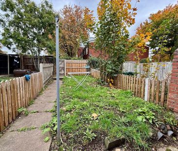 3 bedroom terraced house to rent - Photo 6