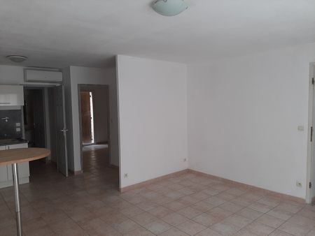 Location Appartement 2 pièces 50m² MEYNES 30840 - Photo 4