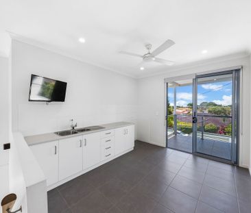 Modern Duplex on Buderim - Photo 6