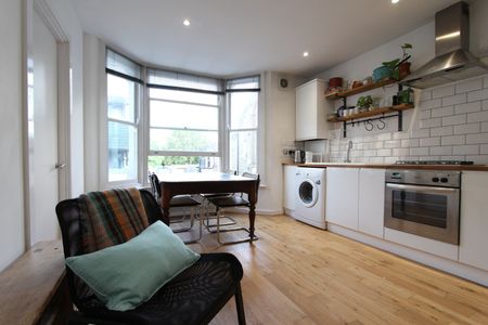 1 Bed Flat, Tanners Hill, SE8 - Photo 5