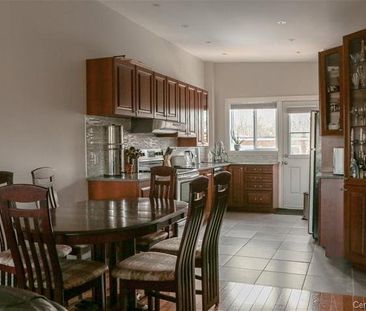 625 37e Avenue, #2 - Photo 3