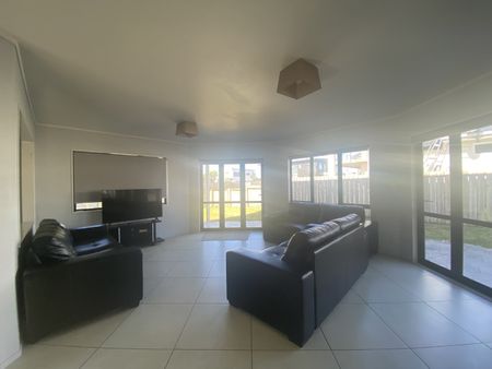 A Beauty in Bream Bay - Photo 2