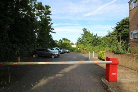 High Street, Elstree, WD6 - Photo 5