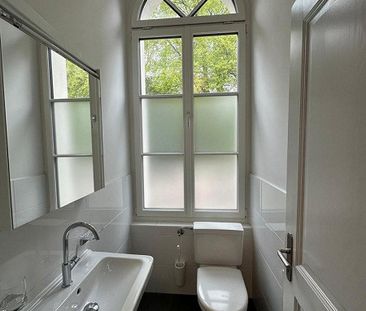 Grosszügige 6-Zimmer-Wohnung in stilvoller Villa im Zürcher Seefeld - Photo 1