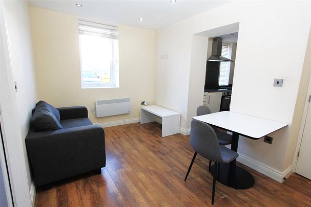 1 bedroom flat to rent - Photo 1