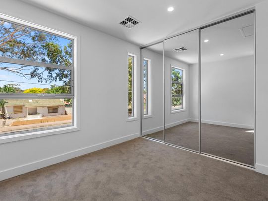 38 Sturt Road, Brighton - Photo 1