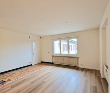 "Teilsanierte Wohnung per sofort zu vermieten" - Foto 2