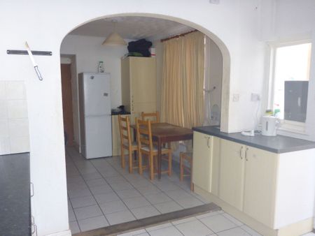 1 bed Studio Apartment - To Let - Photo 4