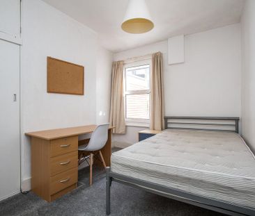 5 bedroom terraced house to rent - Photo 5