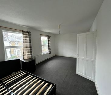 4 Bed Terraced House, Maynard Road, E17 - Photo 1