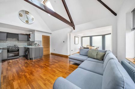 3 bedroom apartment to rent - Photo 4