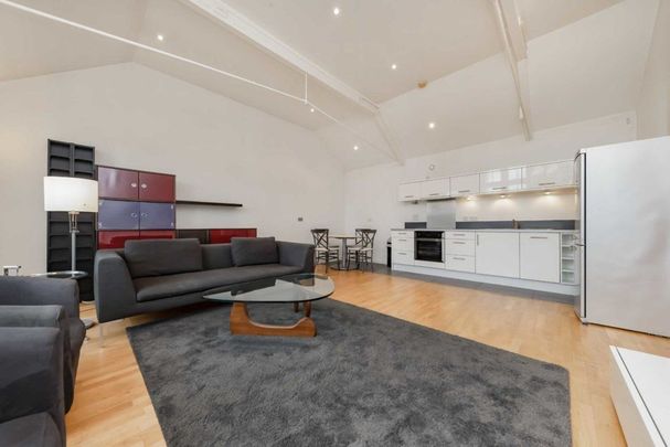 Tollington Road, Holloway, N7 - Photo 1