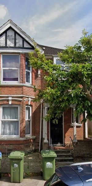 9 bedroom house to rent - Photo 1