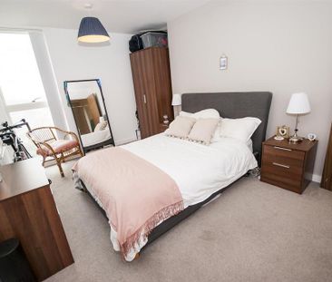 2 bedroom apartment to rent - Photo 6