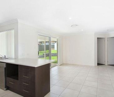 4 Bedroom Home Located in Lampada Estate - Photo 4