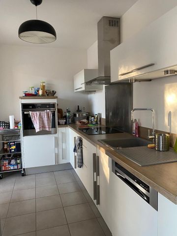 Location Appartement 3 pièces 72m² VALENCE 26000 - Photo 5