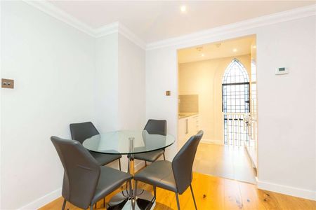 Charming two bedroom apartment set within a striking church conversion in an unbeatable Islington location. - Photo 5