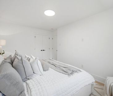For Lease - 1379 Christina Court, Burlington, Ontario - Photo 2