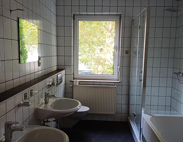 raus aus teuer – rein ins bezahlbare Heim in Bitterfeld - Foto 1