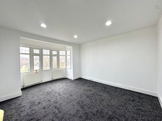 Alleyn Park, Greater London, UB2 - Photo 1