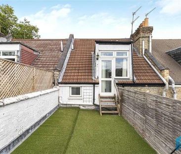 Top Floor Flat, Priory Road, Crouch End, London, N8 - Photo 5