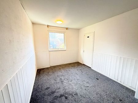 Chepstow Avenue, Manchester, M33 - Photo 4