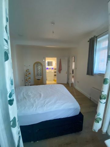 1 Bed Flat, Goodmayes Lane, IG3 - Photo 4