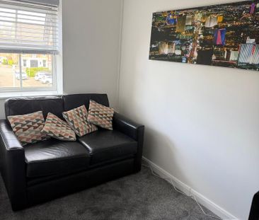 1 bedroom in a house share to rent - Photo 1