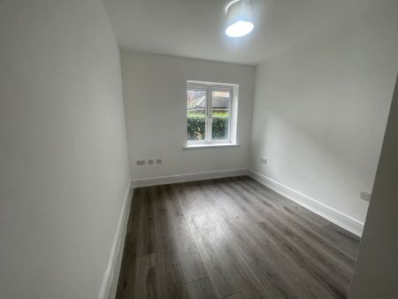 Fieldview Court, Berkshire, SL1 - Photo 2